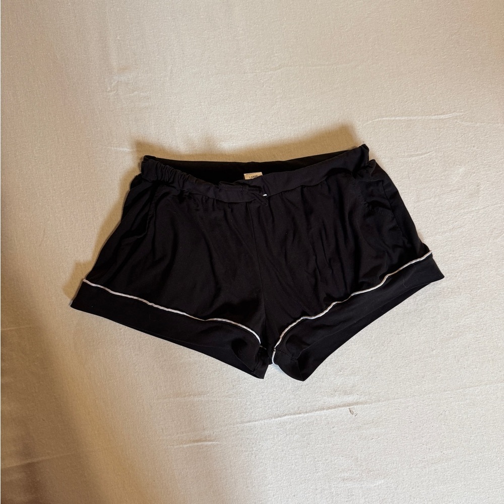 Pajama Girl Size Large Black Shorts‎